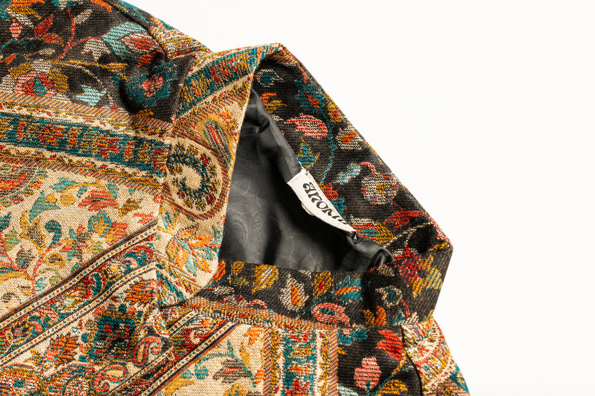 Color: Black - Saanjh Poncho collar view