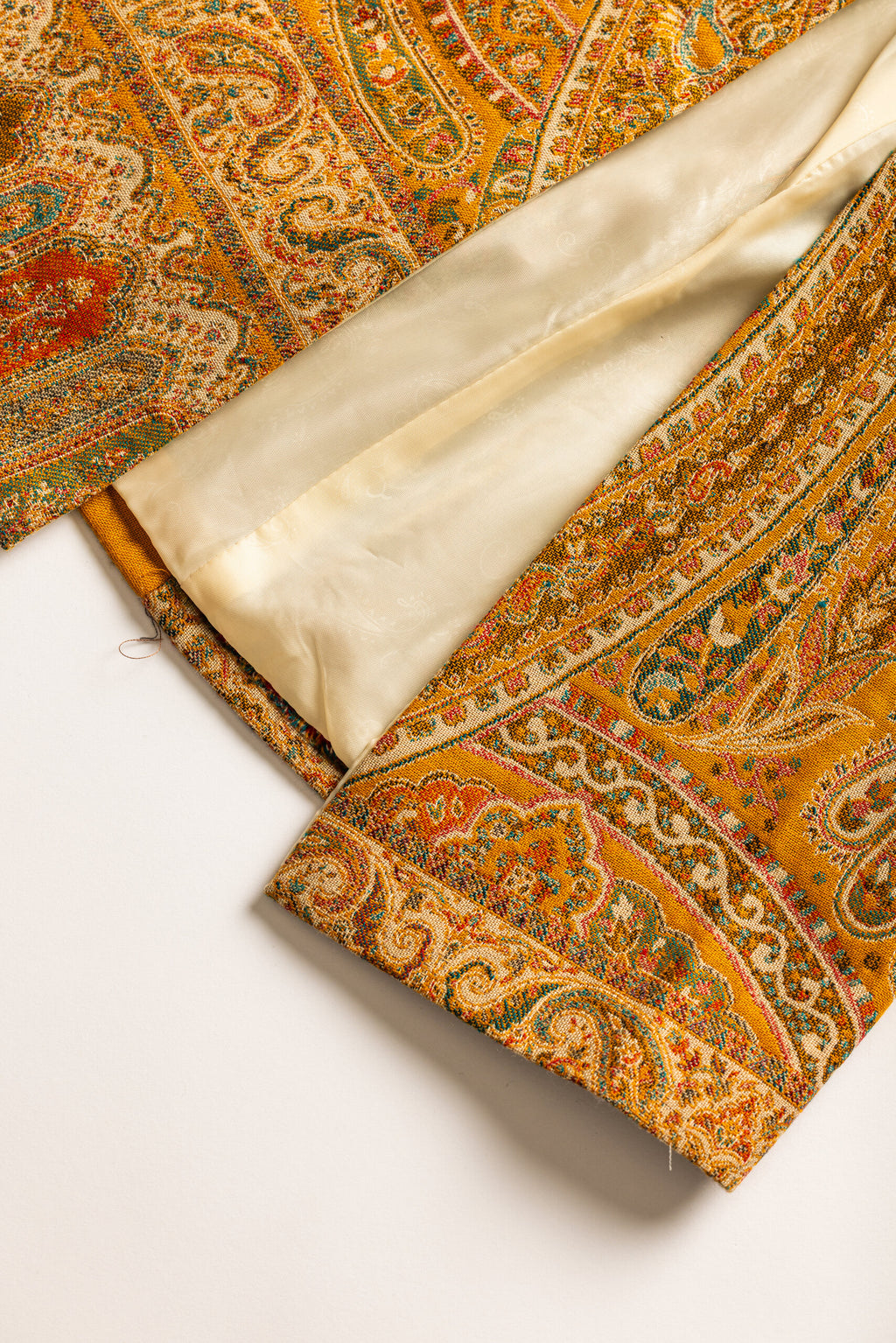 Color: Yellow - Bahaar Poncho details