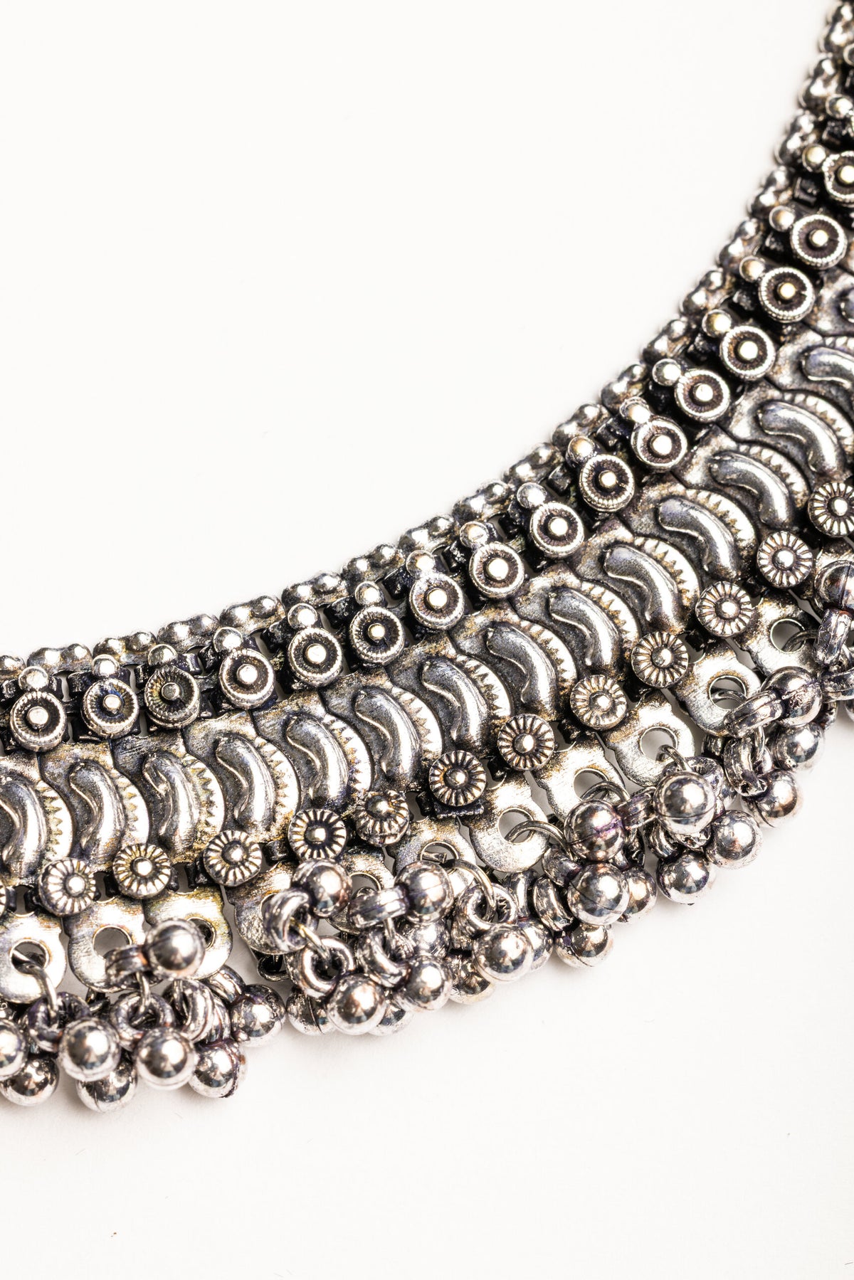 Color: Silver - Jhanak Necklace details view